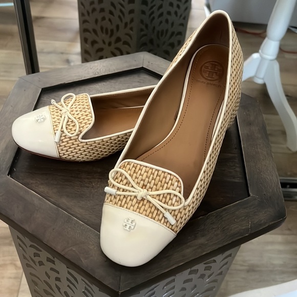 Tory Burch Shoes - 🔥1 hour sale. Tory Burch, 8.5 ballet flats, stunning